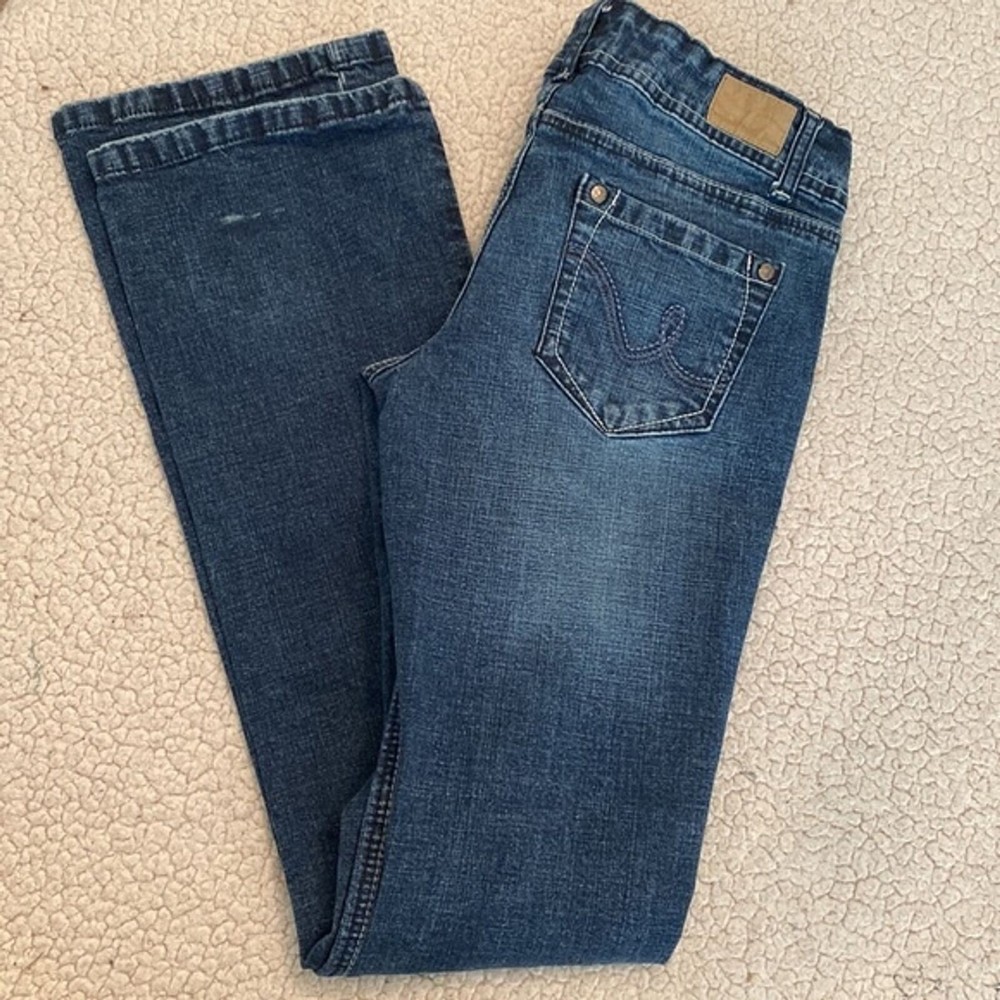 Vanilla Star Straight Leg Jeans RN 111052 Medium Denim Wash Size 5 Stretch